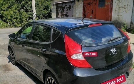 Hyundai Solaris II рестайлинг, 2012 год, 600 000 рублей, 2 фотография