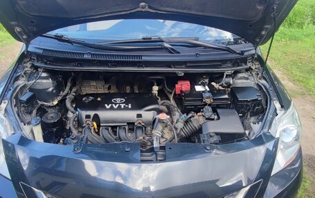 Toyota Yaris III рестайлинг, 2008 год, 500 000 рублей, 30 фотография