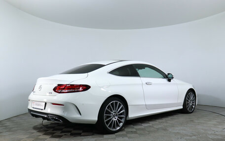Mercedes-Benz C-Класс, 2019 год, 3 900 000 рублей, 5 фотография