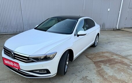 Volkswagen Passat B8 рестайлинг, 2020 год, 3 150 000 рублей, 2 фотография