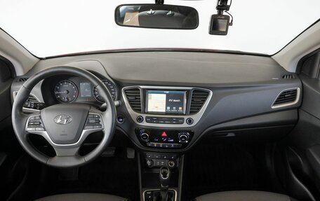 Hyundai Solaris II рестайлинг, 2017 год, 1 390 000 рублей, 9 фотография