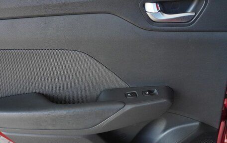 Hyundai Solaris II рестайлинг, 2017 год, 1 390 000 рублей, 19 фотография