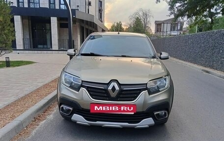 Renault Logan II, 2020 год, 950 000 рублей, 2 фотография