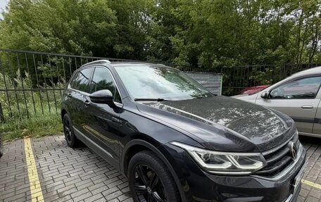 Volkswagen Tiguan II, 2021 год, 3 200 000 рублей, 3 фотография
