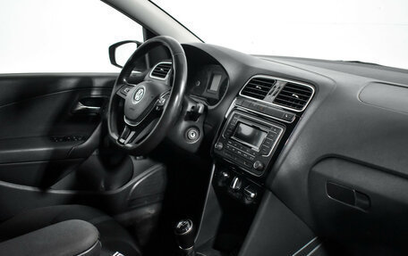 Volkswagen Polo VI (EU Market), 2017 год, 775 000 рублей, 14 фотография