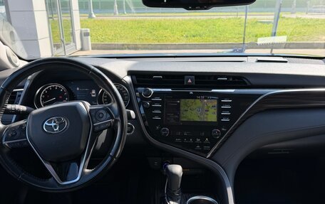 Toyota Camry, 2019 год, 3 300 000 рублей, 7 фотография