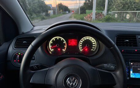 Volkswagen Polo VI (EU Market), 2012 год, 750 000 рублей, 18 фотография