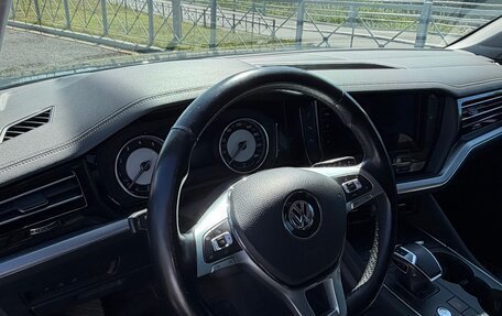 Volkswagen Touareg III, 2018 год, 3 900 000 рублей, 19 фотография