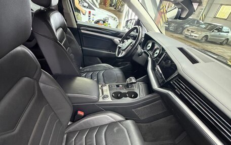 Volkswagen Touareg III, 2018 год, 3 900 000 рублей, 39 фотография