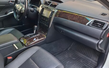 Toyota Camry, 2015 год, 2 250 000 рублей, 10 фотография