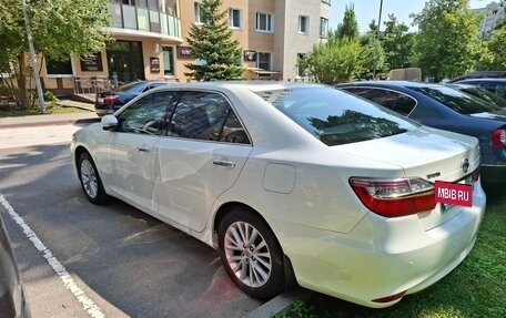 Toyota Camry, 2015 год, 2 250 000 рублей, 4 фотография