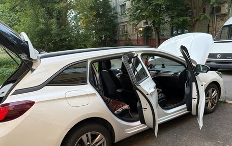 Opel Astra K, 2017 год, 1 200 000 рублей, 2 фотография