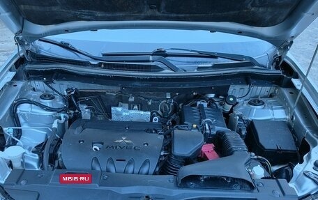 Mitsubishi Outlander III рестайлинг 3, 2013 год, 1 200 000 рублей, 7 фотография