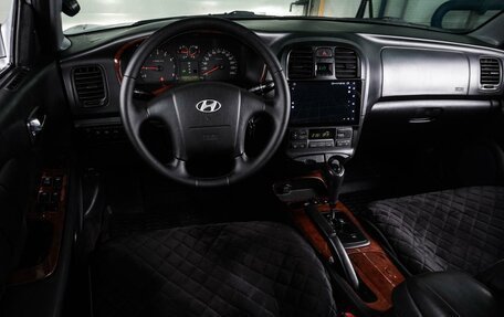 Hyundai Sonata IV рестайлинг, 2004 год, 649 000 рублей, 3 фотография