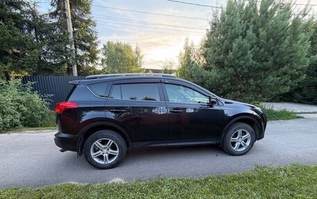 Toyota RAV4, 2015 год, 1 830 000 рублей, 4 фотография