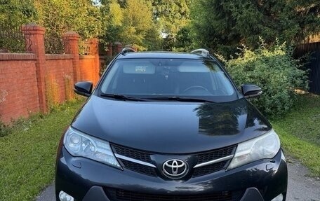 Toyota RAV4, 2015 год, 1 830 000 рублей, 2 фотография