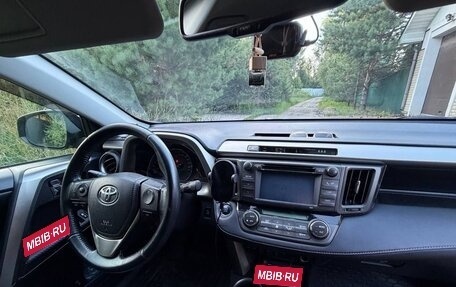 Toyota RAV4, 2015 год, 1 830 000 рублей, 5 фотография