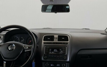 Volkswagen Polo VI (EU Market), 2016 год, 1 000 000 рублей, 5 фотография