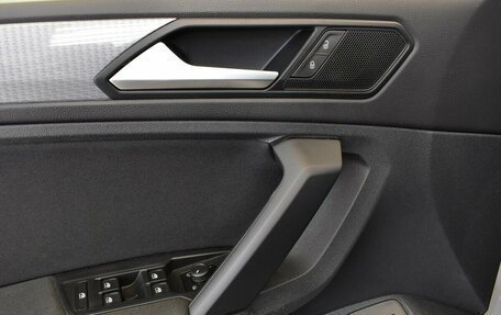 Volkswagen Tiguan II, 2021 год, 3 223 000 рублей, 11 фотография