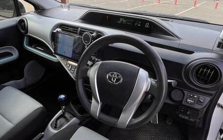 Toyota Aqua I, 2012 год, 830 000 рублей, 6 фотография