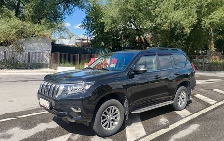 Toyota Land Cruiser Prado 150 рестайлинг 2, 2018 год, 4 950 000 рублей, 3 фотография