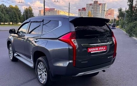 Mitsubishi Pajero Sport III рестайлинг, 2018 год, 2 900 000 рублей, 4 фотография
