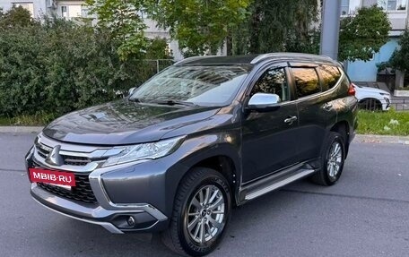 Mitsubishi Pajero Sport III рестайлинг, 2018 год, 2 900 000 рублей, 12 фотография
