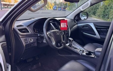 Mitsubishi Pajero Sport III рестайлинг, 2018 год, 2 900 000 рублей, 11 фотография