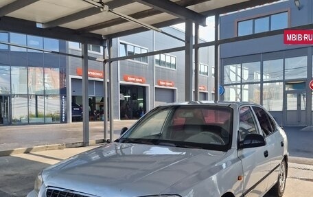 Hyundai Accent II, 2005 год, 130 000 рублей, 2 фотография