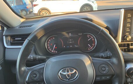 Toyota RAV4, 2021 год, 4 000 000 рублей, 1 фотография