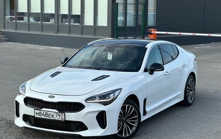 KIA Stinger I, 2018 год, 1 970 000 рублей, 2 фотография
