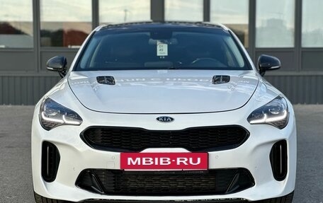 KIA Stinger I, 2018 год, 1 970 000 рублей, 10 фотография