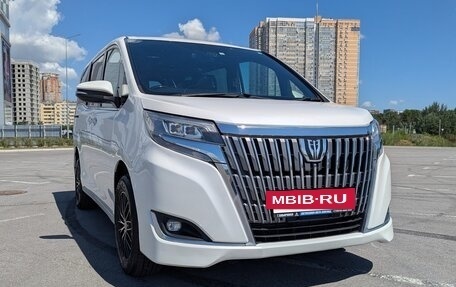 Toyota Esquire I, 2017 год, 1 900 000 рублей, 9 фотография