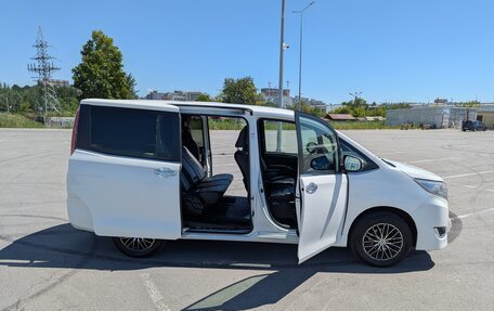 Toyota Esquire I, 2017 год, 1 900 000 рублей, 17 фотография