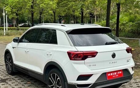 Volkswagen T-Roc I, 2023 год, 1 949 003 рублей, 5 фотография