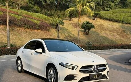 Mercedes-Benz A-Класс, 2020 год, 1 590 002 рублей, 2 фотография