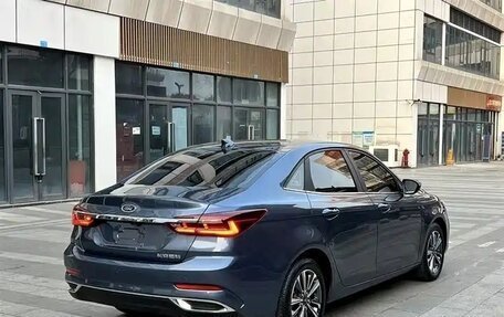 Ford Escort, 2023 год, 1 049 003 рублей, 7 фотография