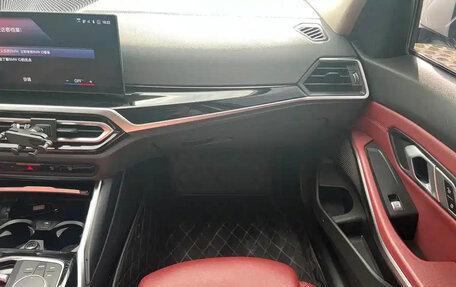 BMW 3 серия, 2023 год, 2 700 000 рублей, 10 фотография