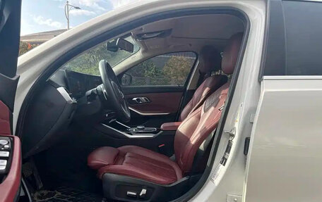 BMW 3 серия, 2023 год, 2 700 000 рублей, 11 фотография