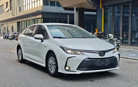 Toyota Corolla, 2025 год, 1 850 000 рублей, 2 фотография