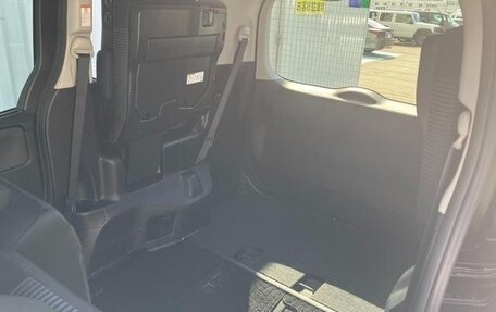 Toyota Voxy III, 2017 год, 1 870 000 рублей, 15 фотография