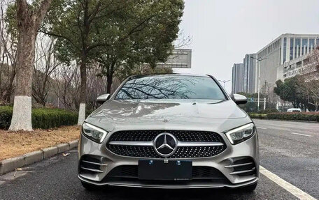 Mercedes-Benz A-Класс, 2023 год, 1 689 003 рублей, 2 фотография