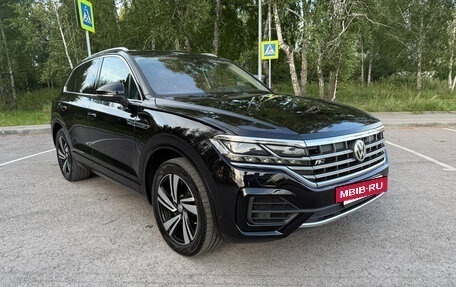 Volkswagen Touareg III, 2018 год, 5 750 000 рублей, 2 фотография