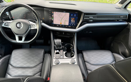 Volkswagen Touareg III, 2018 год, 5 750 000 рублей, 11 фотография