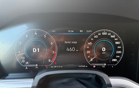 Volkswagen Touareg III, 2018 год, 5 750 000 рублей, 16 фотография