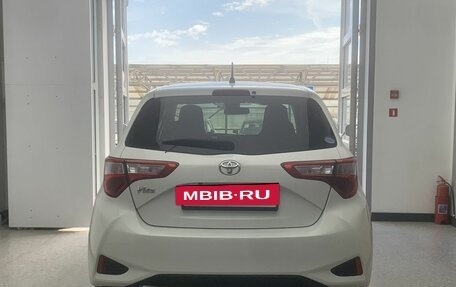 Toyota Vitz, 2018 год, 940 000 рублей, 5 фотография
