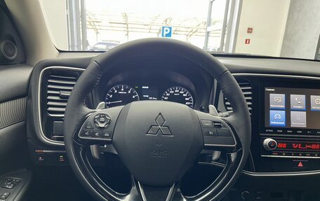 Mitsubishi Outlander III рестайлинг 3, 2020 год, 2 888 000 рублей, 10 фотография