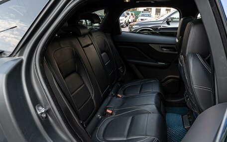 Jaguar F-Pace, 2018 год, 4 180 000 рублей, 10 фотография