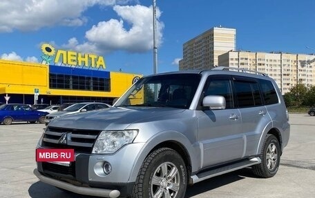 Mitsubishi Pajero IV, 2010 год, 1 780 000 рублей, 2 фотография