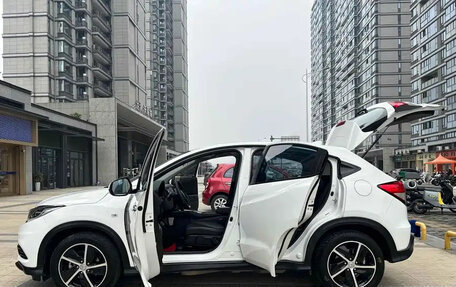 Honda Vezel, 2022 год, 1 236 020 рублей, 10 фотография